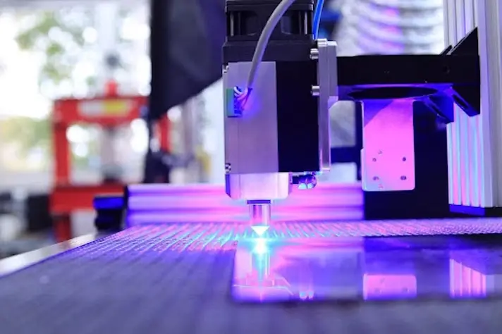 Extracteurs fumée laser : choisissez la technologie SO.TEC