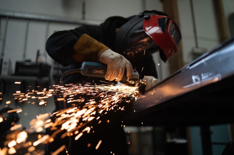 Aspiratori per polveri da molatura: soluzioni per l’industria